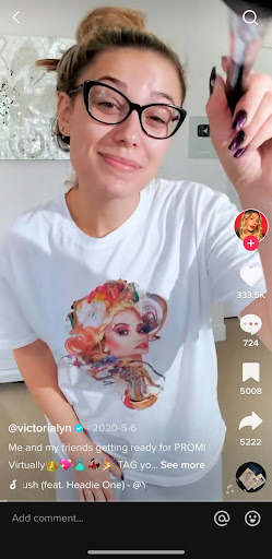 Stitching on TikTok