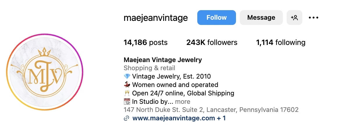 Instagram bio for Maejean Vintage Jewelry with copy that includes phrases like "vintage jewelry, est. 2010," "women owned and operated," "open 24/7 online, global shipping" all formatted as a bulleted list using emojis