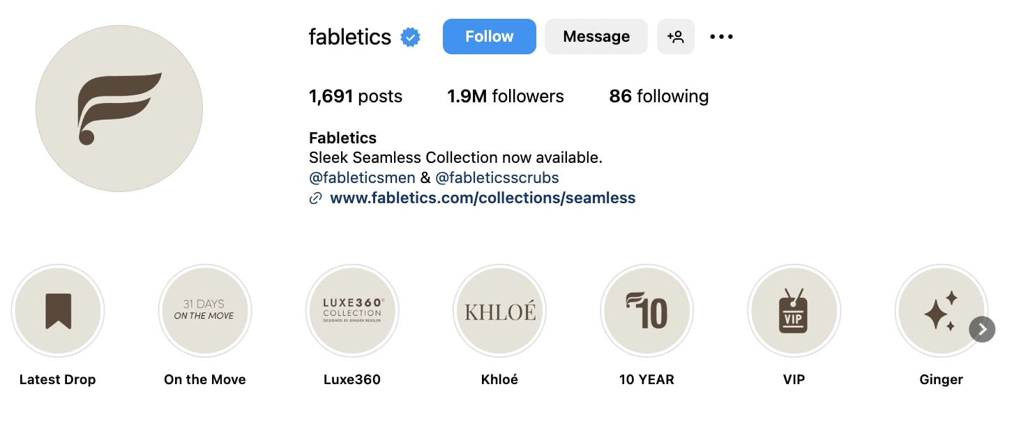 Fabletics Instagram profile with a series of Highlights with covers using the same color scheme for branding consistency