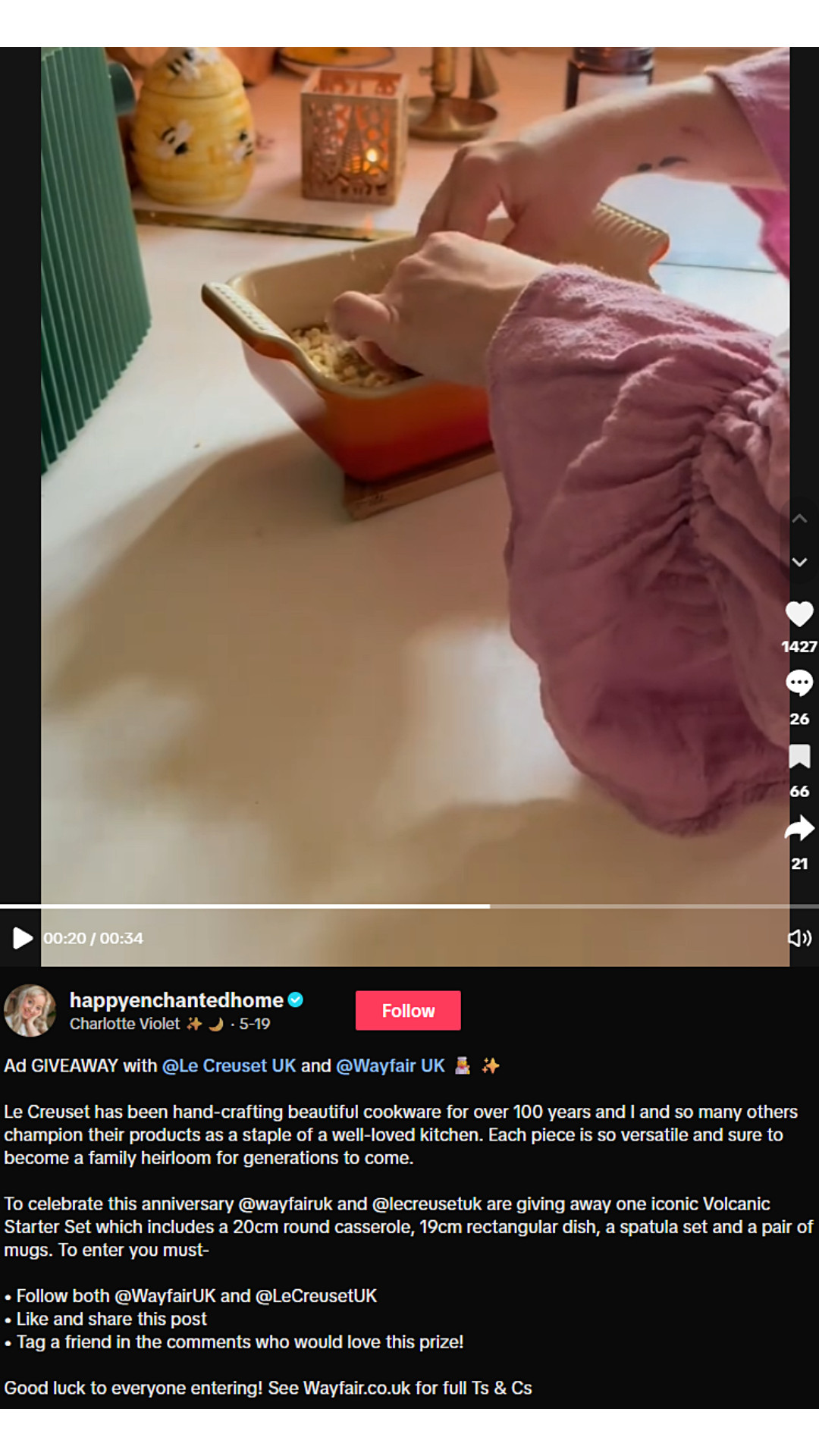 Le Creuset and Wayfair partnered to give away a Le Creuset starter set and urged its audience to follow and share to enter. 